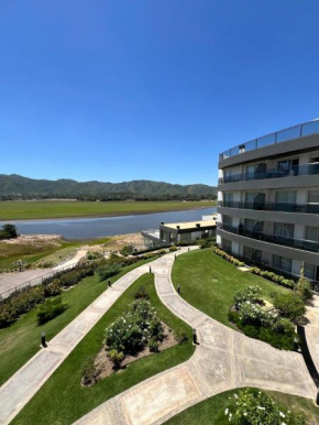 departamento complejo Veneto Village vista al lago